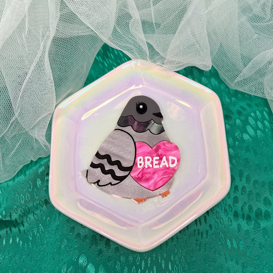 Bread pigeon brooch or magnet